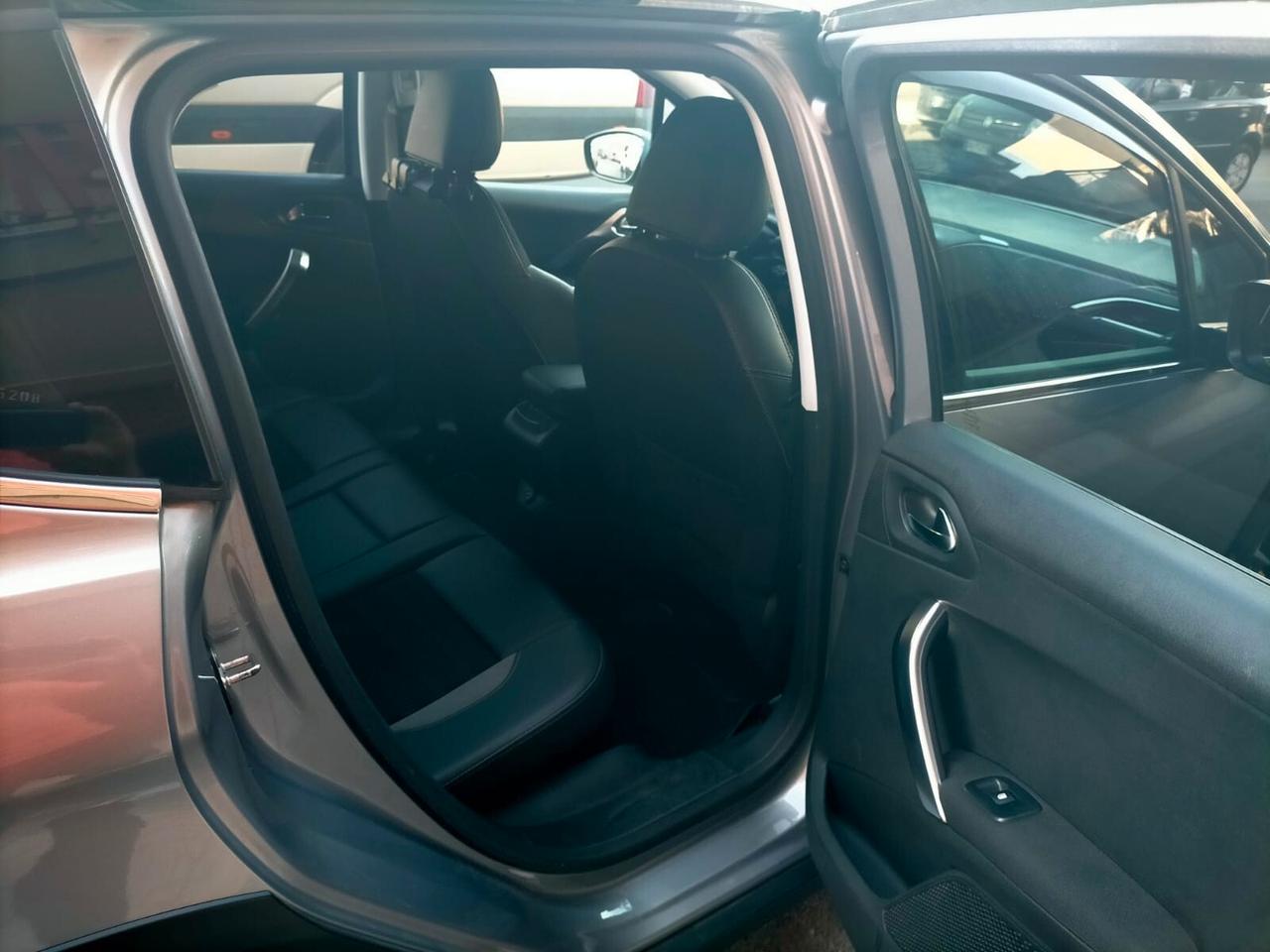 Peugeot 2008 BlueHDi 100 S&S Black Matt