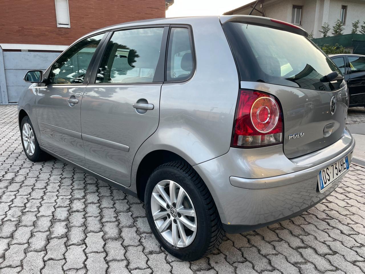 Volkswagen Polo 1.4/80CV 16V 5p. Sportline NEOPATENTATI