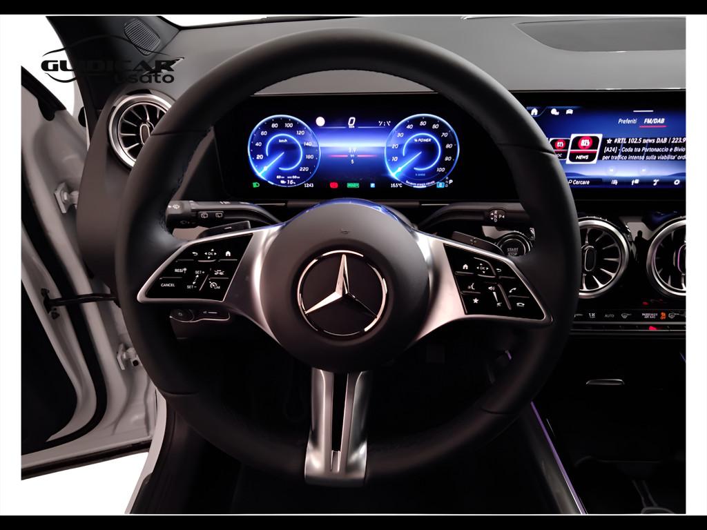 Mercedes-Benz EQA - H243 2024 - EQA 300 AMG Line Advanced Plus 4matic