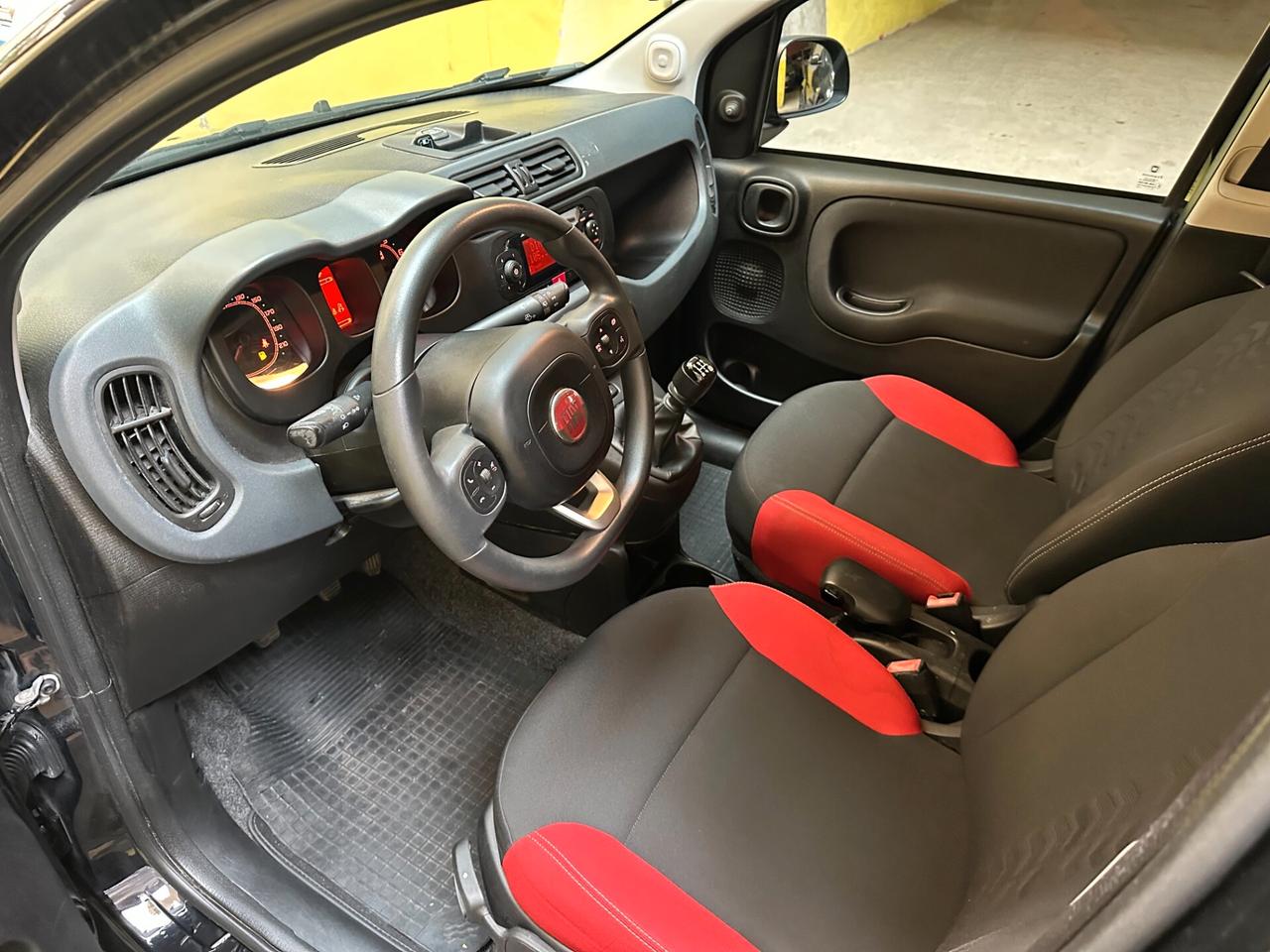 Fiat Panda 1.2 Lounge EURO 6 UCONNECT 60.000 KM
