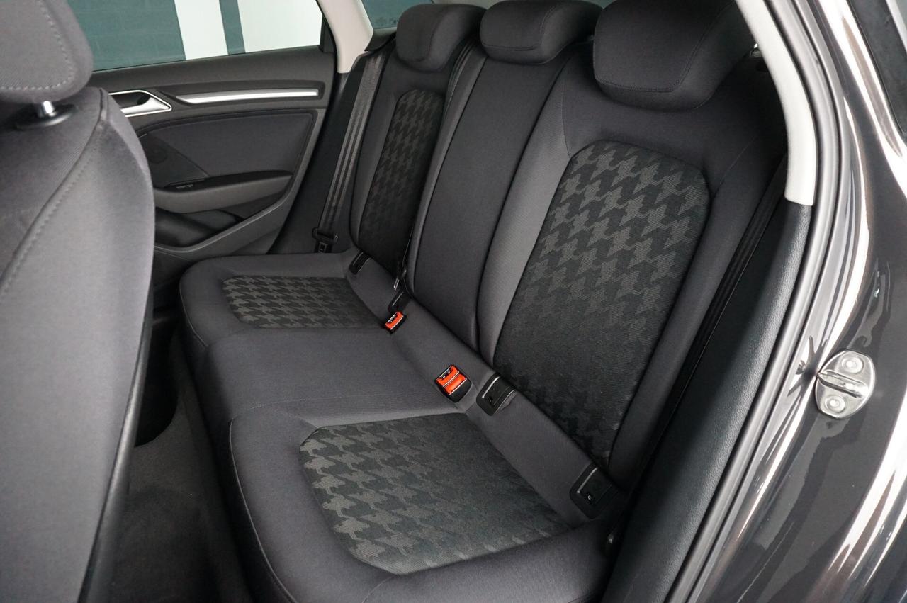 Audi A3 1.6 TDI clean diesel S Line