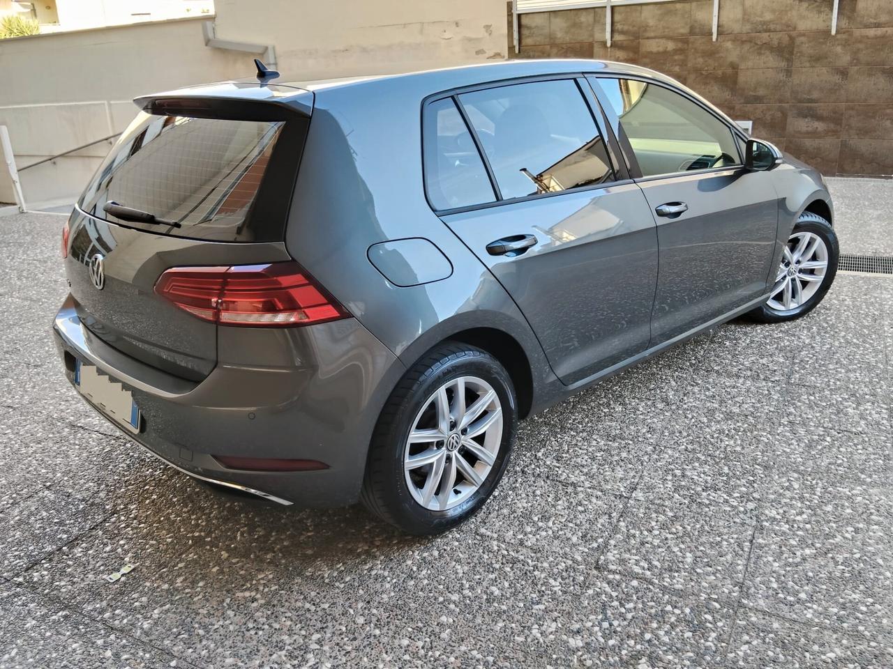 Volkswagen Golf 1.6 TDI 115 cv 5p. Business BlueMotion Technology Neopatentati