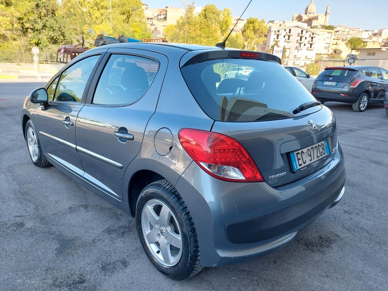 Peugeot 207 1.4 8V 75CV 5p. X Line solo 130 mila km