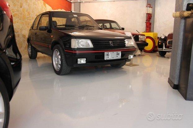 PEUGEOT 205