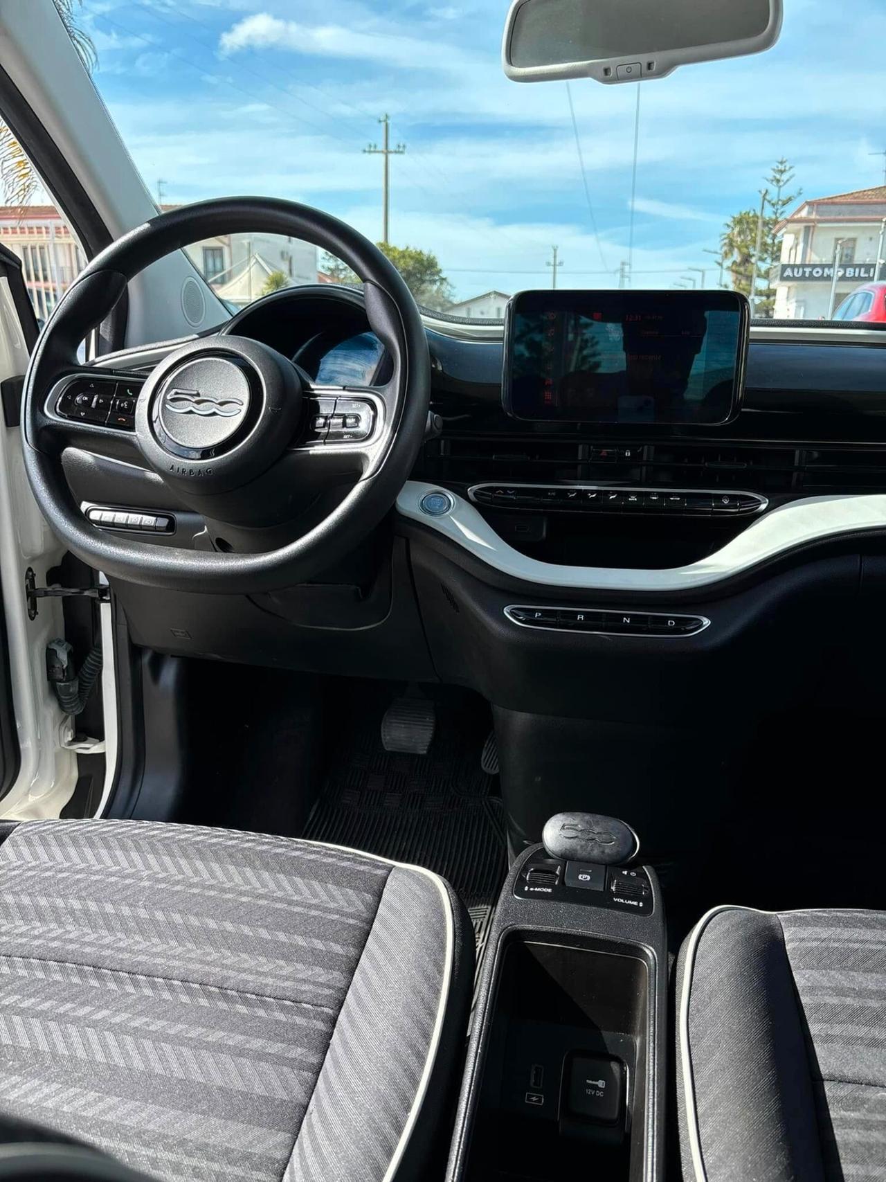 Fiat 500 500e Berlina 42 kWh Icon