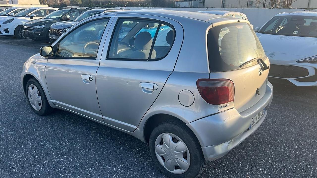 Toyota Yaris 1.0i 16V cat 5 porte