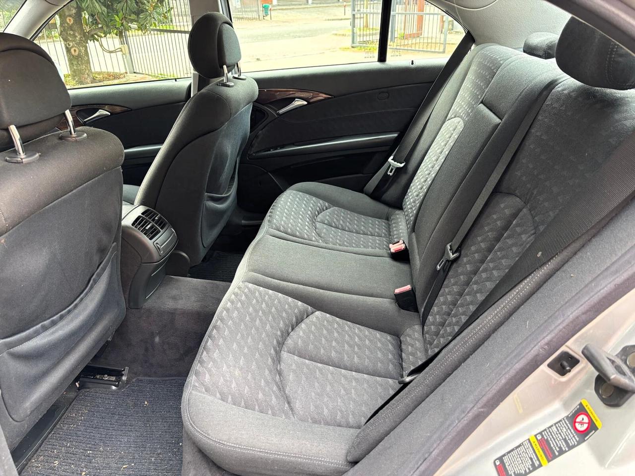 Mercedes-benz E 200 K Metano LEGGERE ANNUNCIO