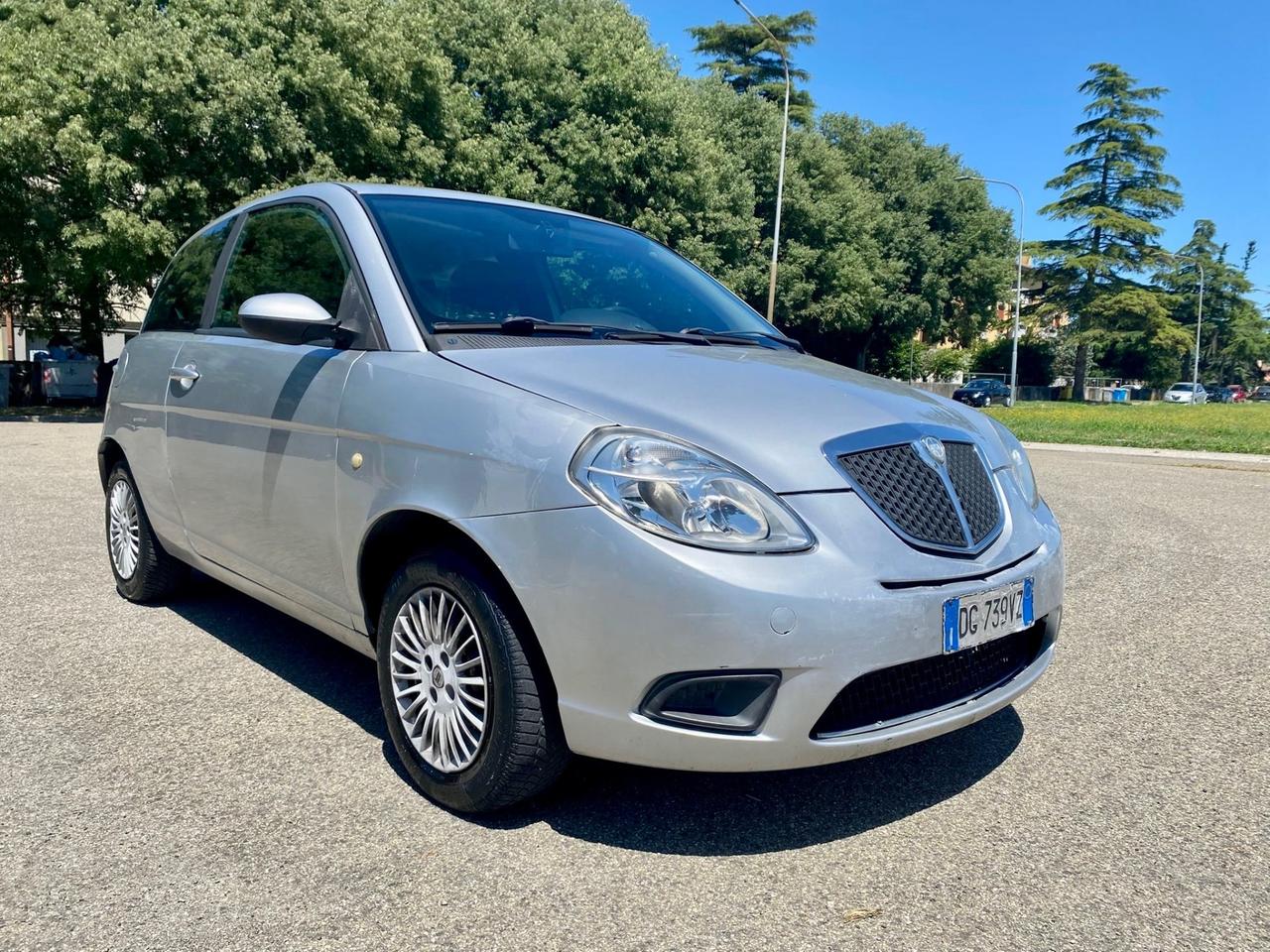 Lancia Ypsilon 1.3 MJT 75 CV Passion