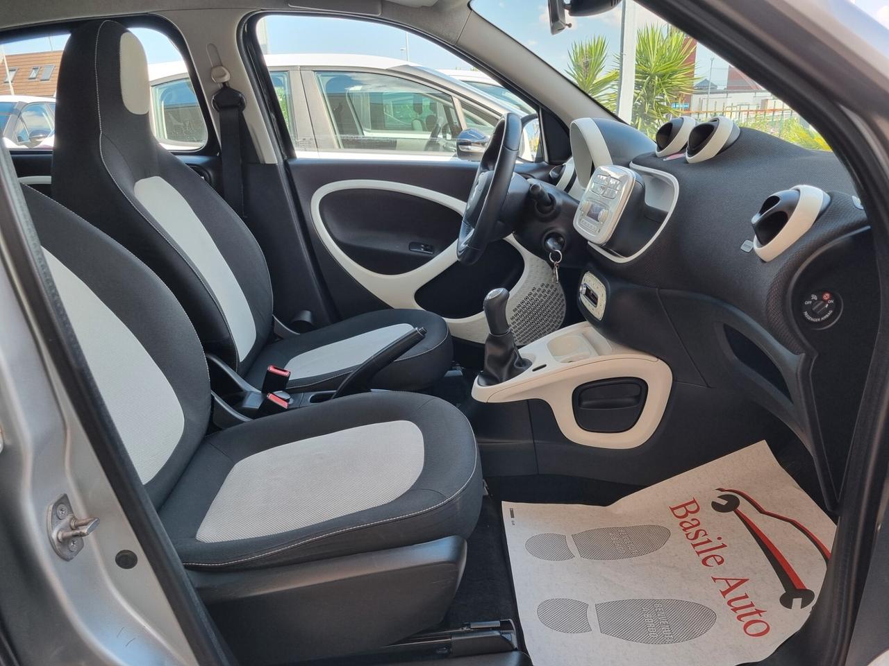 Smart Forfour II 2015 1.0 Youngster 71cv