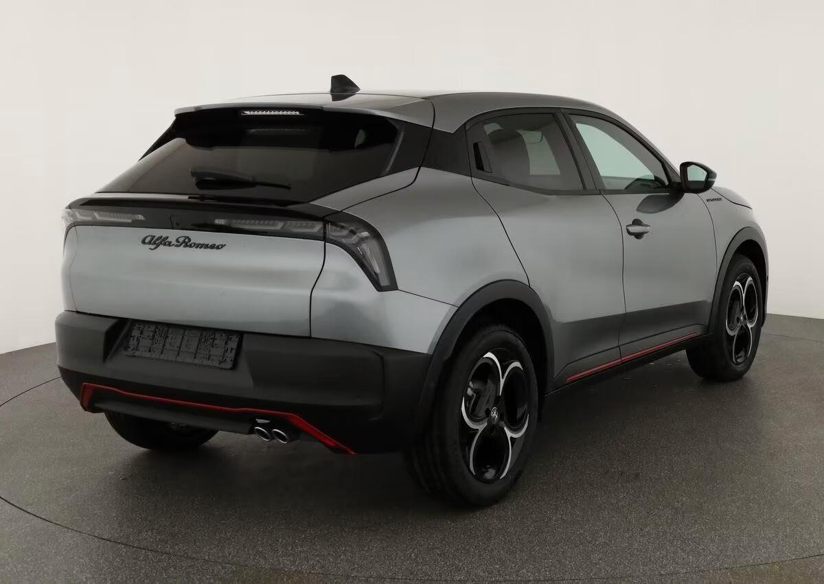 Alfa Romeo Junior 1.2 145CV Hybrid eDCT6 Speciale