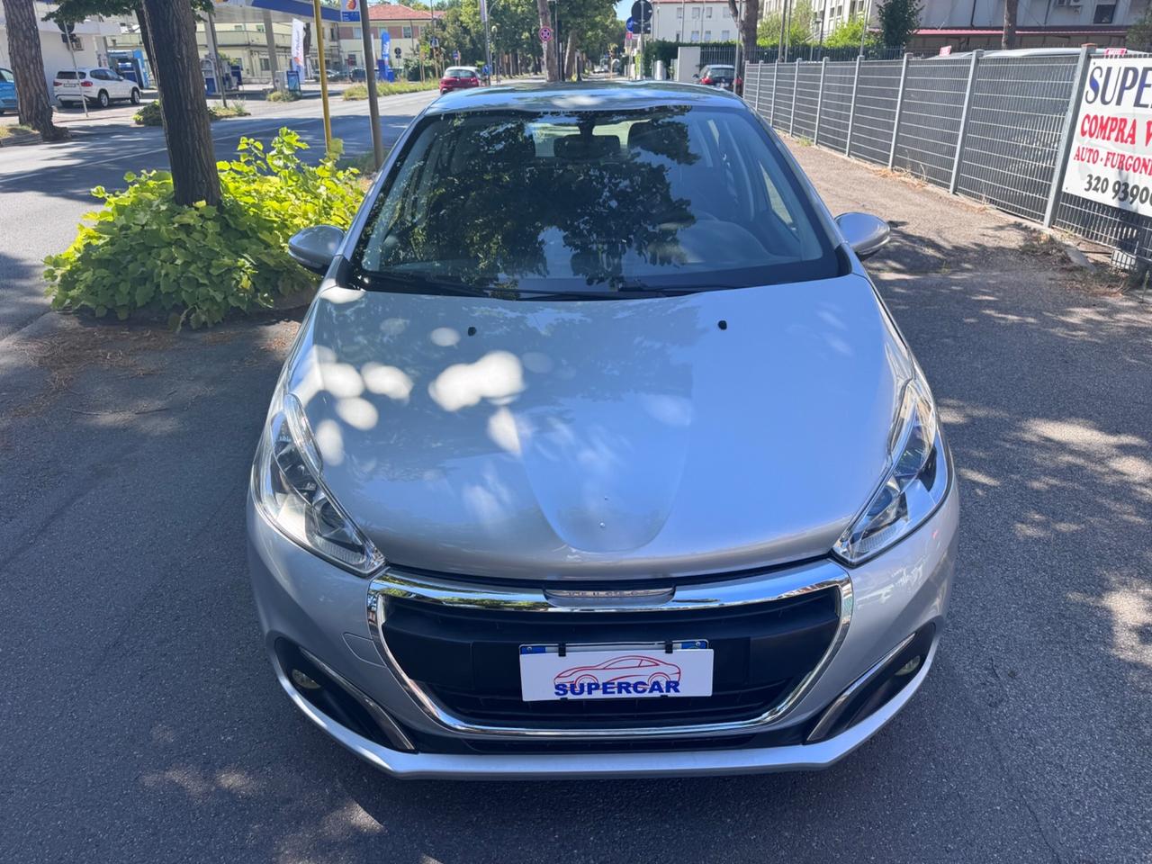 Peugeot 208 1.2 benzina neopaten garanzia 12 mesi