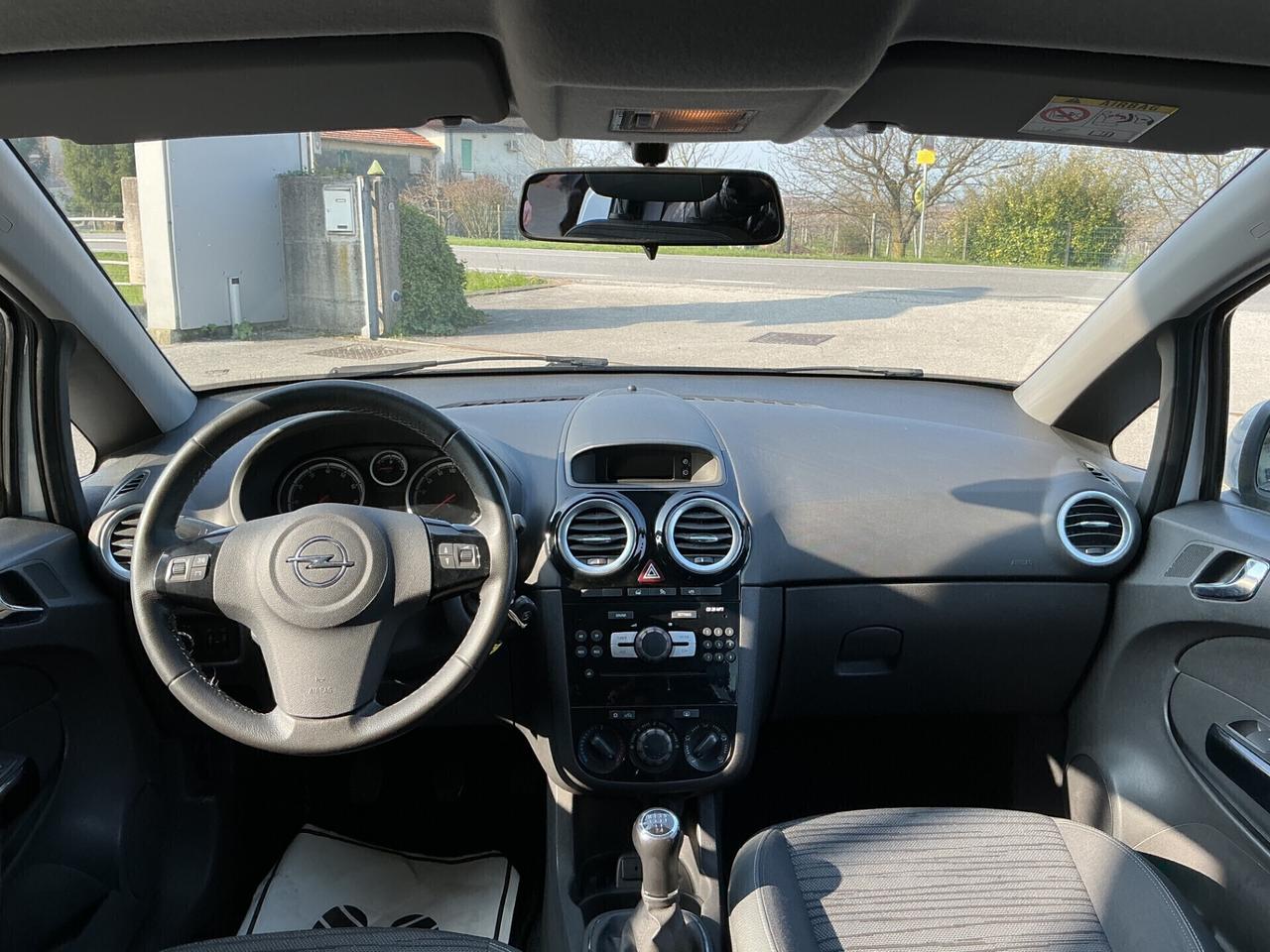 Opel Corsa 1.2 GPL Neopatentati