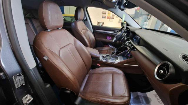 ALFA ROMEO Stelvio 2.2 Turbodiesel 210 CV AT8 Q4 LEVE AL VOLANTE