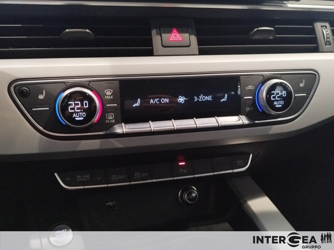 AUDI A4 Avant 30 2.0 tdi Business Sport 122cv s-tronic my16