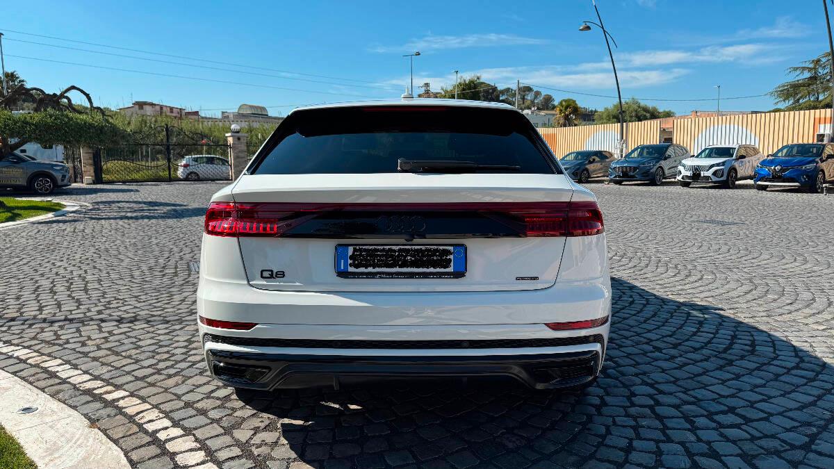 Audi Q8 55 3.0 tfsi mhev Sport quattro tiptronic