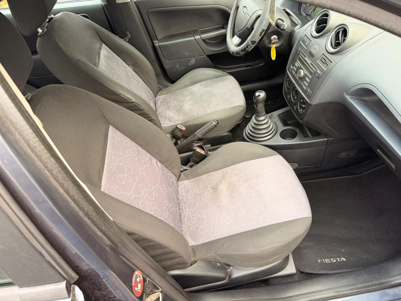 Ford Fiesta 1.2 Benz 5p. Ghia 2007