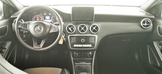 MERCEDES-BENZ A 220 d Automatic Business