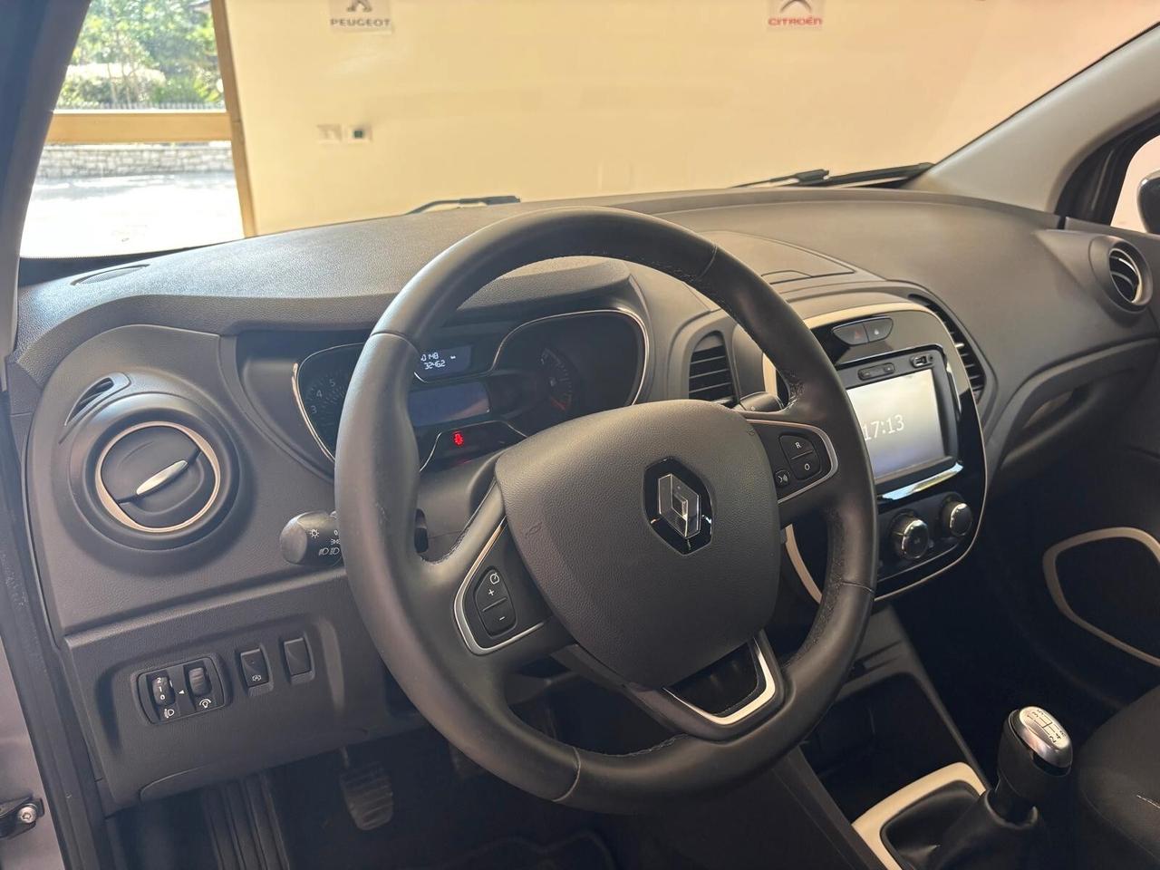 RENAULT CAPTUR ANNO 2018 BZ ADATTA NEOPATENTATI KM 40 MILA