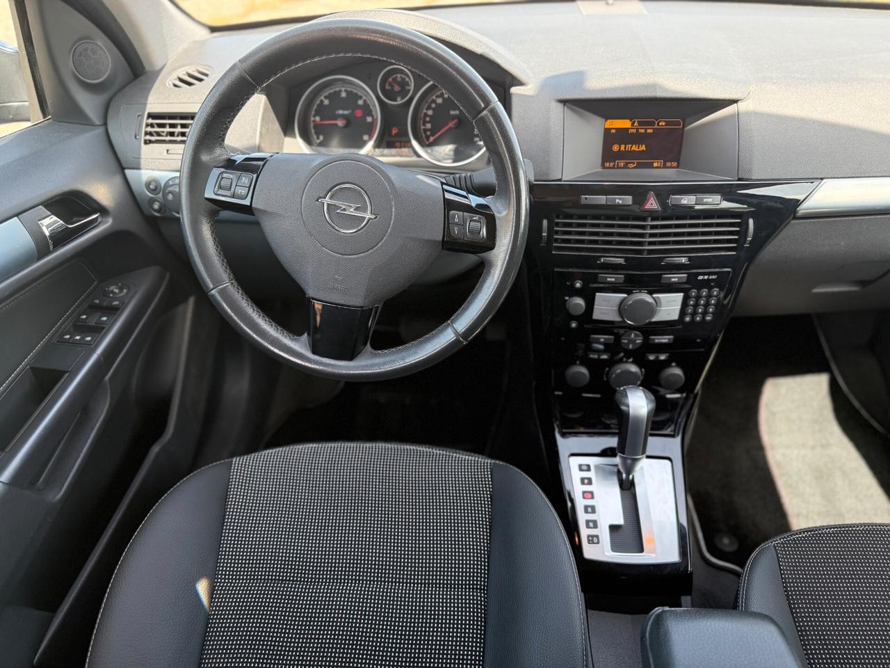 Opel Astra 1.9 CDTI 120CV Station Wagon AUT. Cosmo
