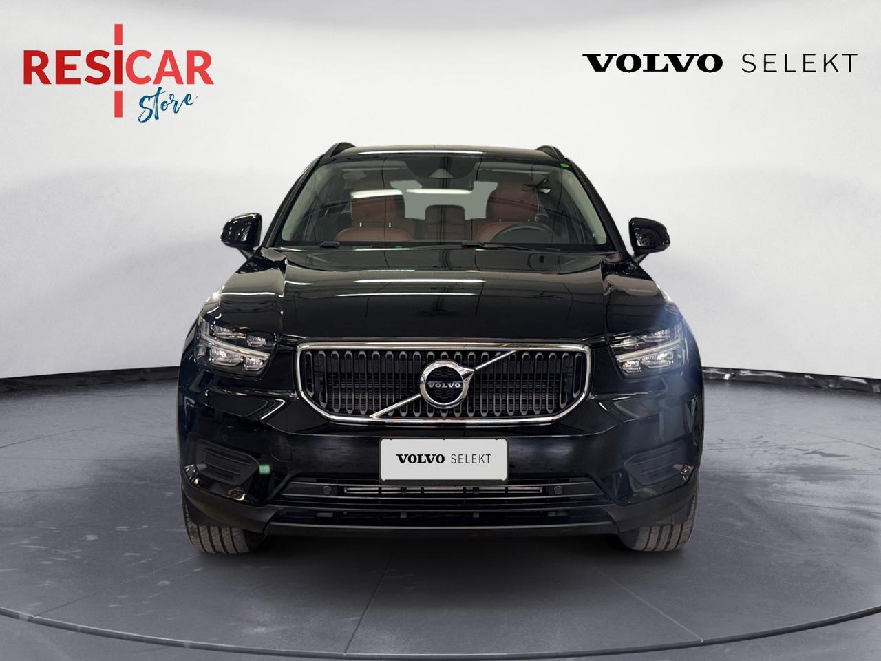 VOLVO XC40 1.5 t2 Momentum Core IVA ESPOSTA
