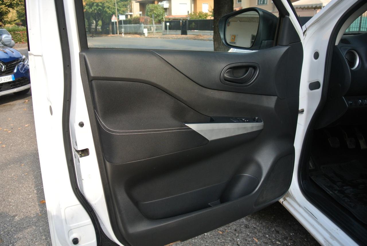 Nissan Navara 2.3 dCi 4WD King Cab Visia