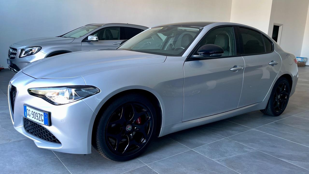 ALFA ROMEO GIULIA 2.2 TURBODIESEL EXECUTIVE 190CV - FULL LED, PELLE, CAR PLAY