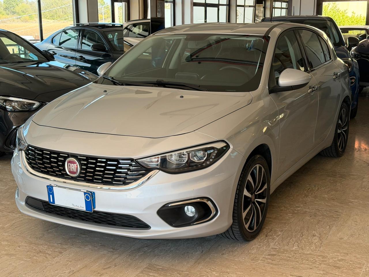 Fiat Tipo 1.6 M.JET 120 cv. 5 porte LOUNGE (Nav)