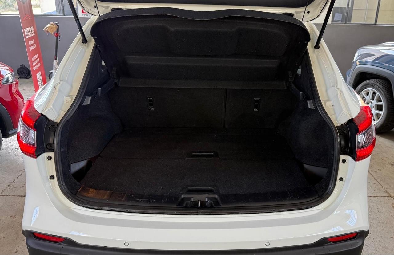 Nissan Qashqai 1.2 DIG-T N-Connecta