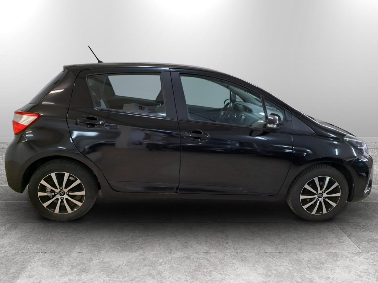 TOYOTA Yaris 5p 1.0 Active