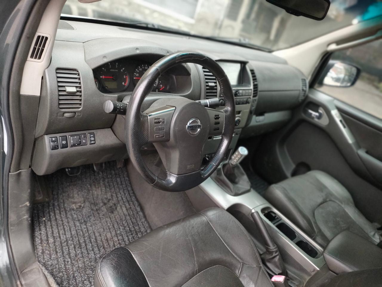 Nissan Navara 2.5 dCi PREZZO INTRATTABILE