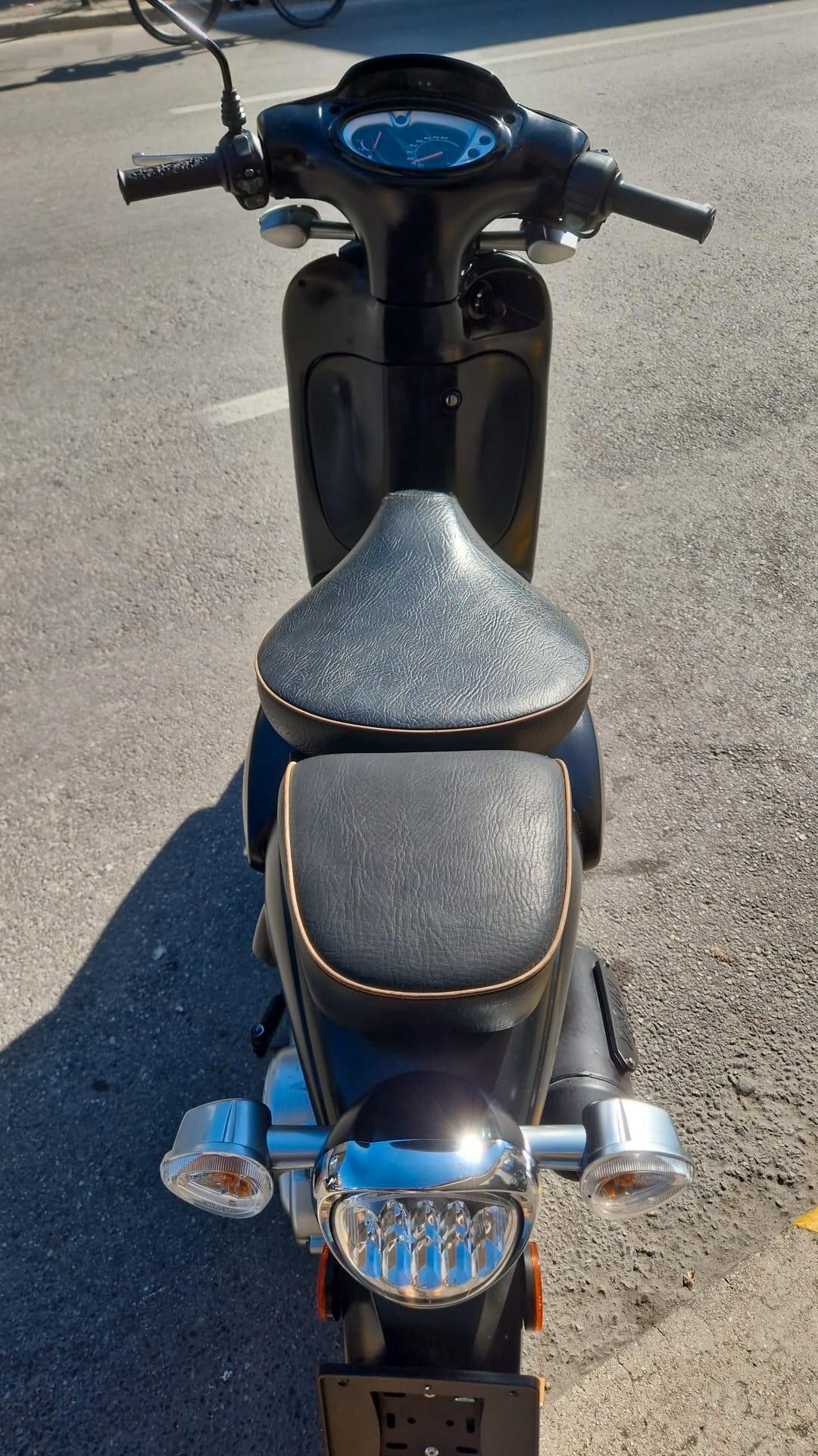 Aprilia Scarabeo 50 street