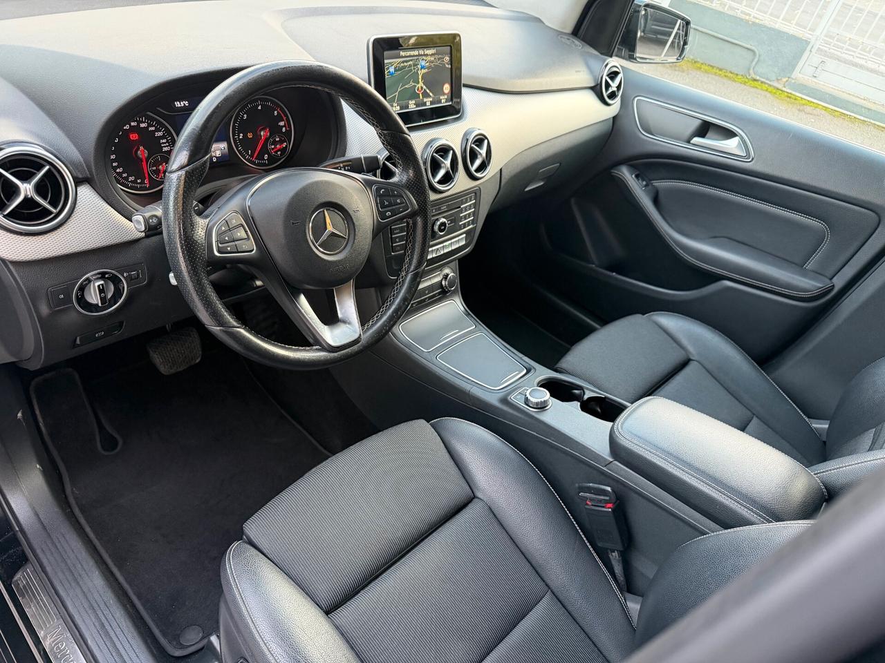 Mercedes-benz B 200d 136CV Automatic Sport