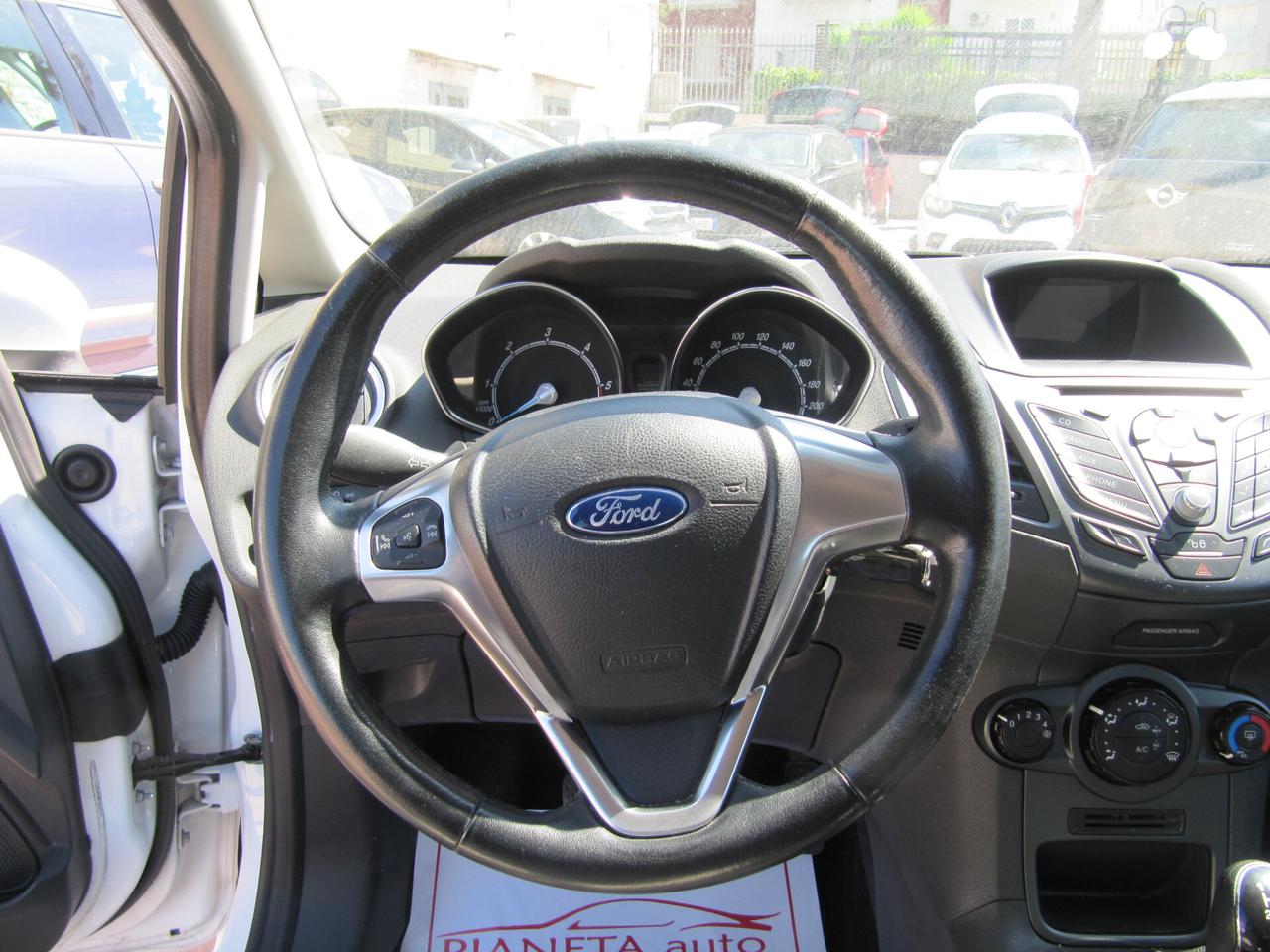 Ford Fiesta 1.5 TDCi 75CV 5 porte Black & White Edition