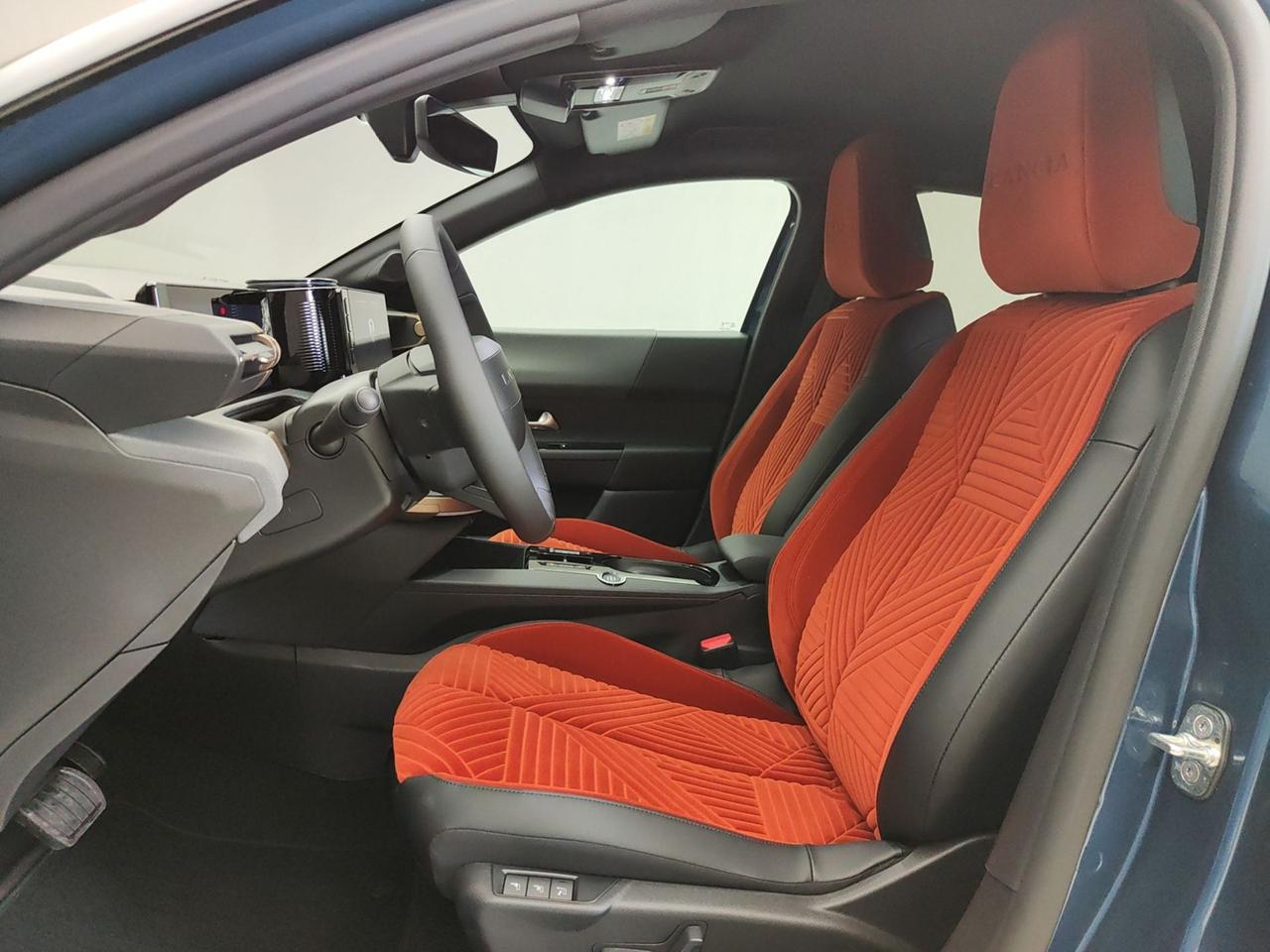 LANCIA Ypsilon IV 2024 156CV BEV 51KW LX (GUIDA AUTONOMA LIVELLO 2, INFOTAINMENT SALA PRO NAVI)