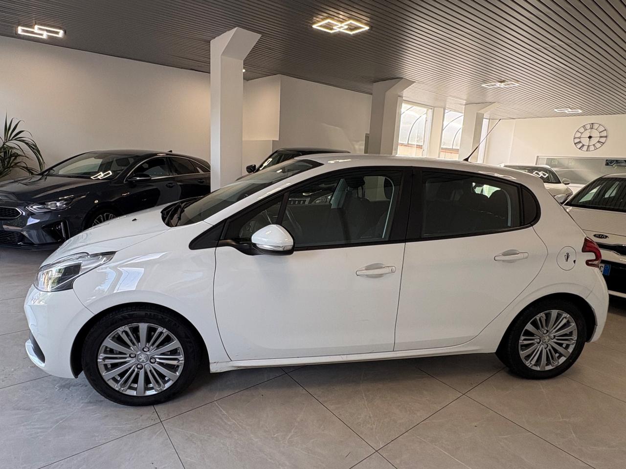 Peugeot 208 PureTech 82 5 porte Allure