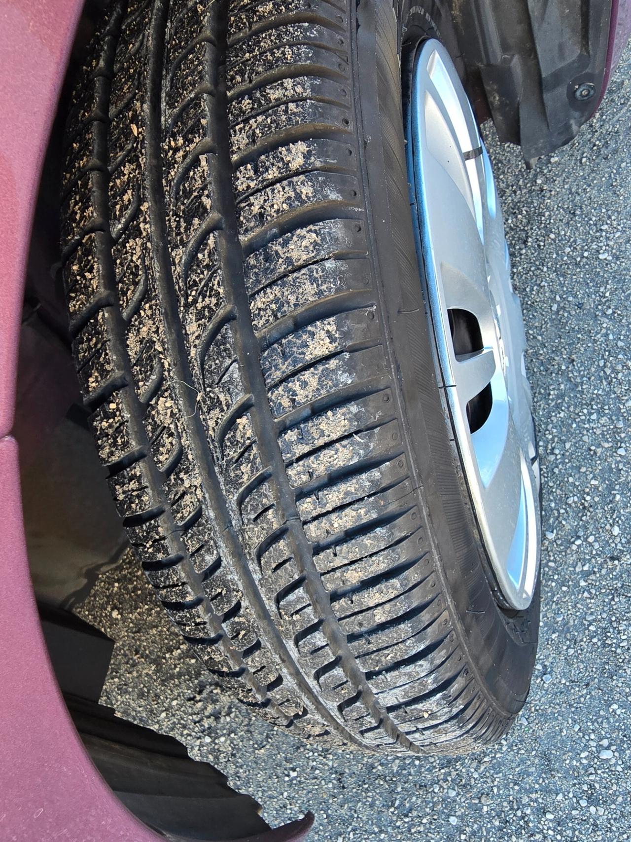 Peugeot 107 1.0 benz 68CV 5p automatica full opt nuova 2012