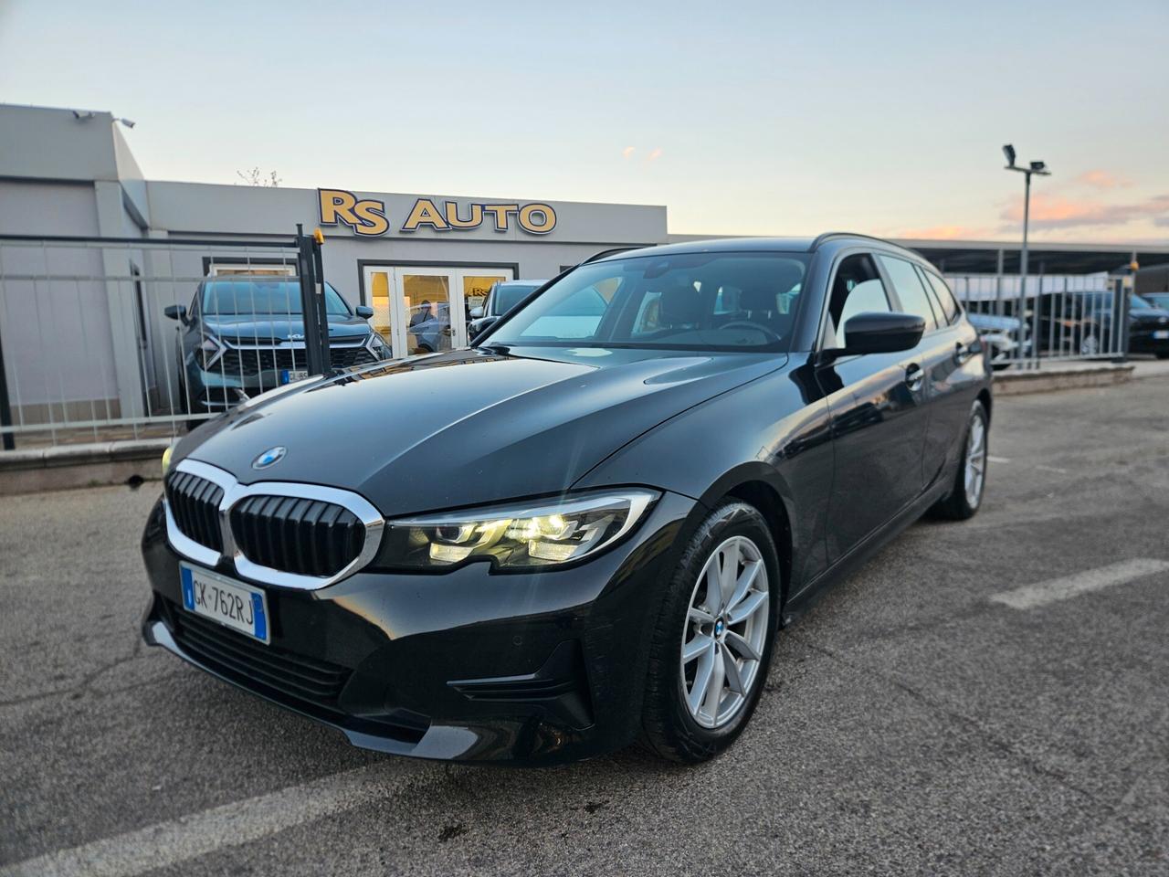 Bmw 318d 48V Touring Business Advantage