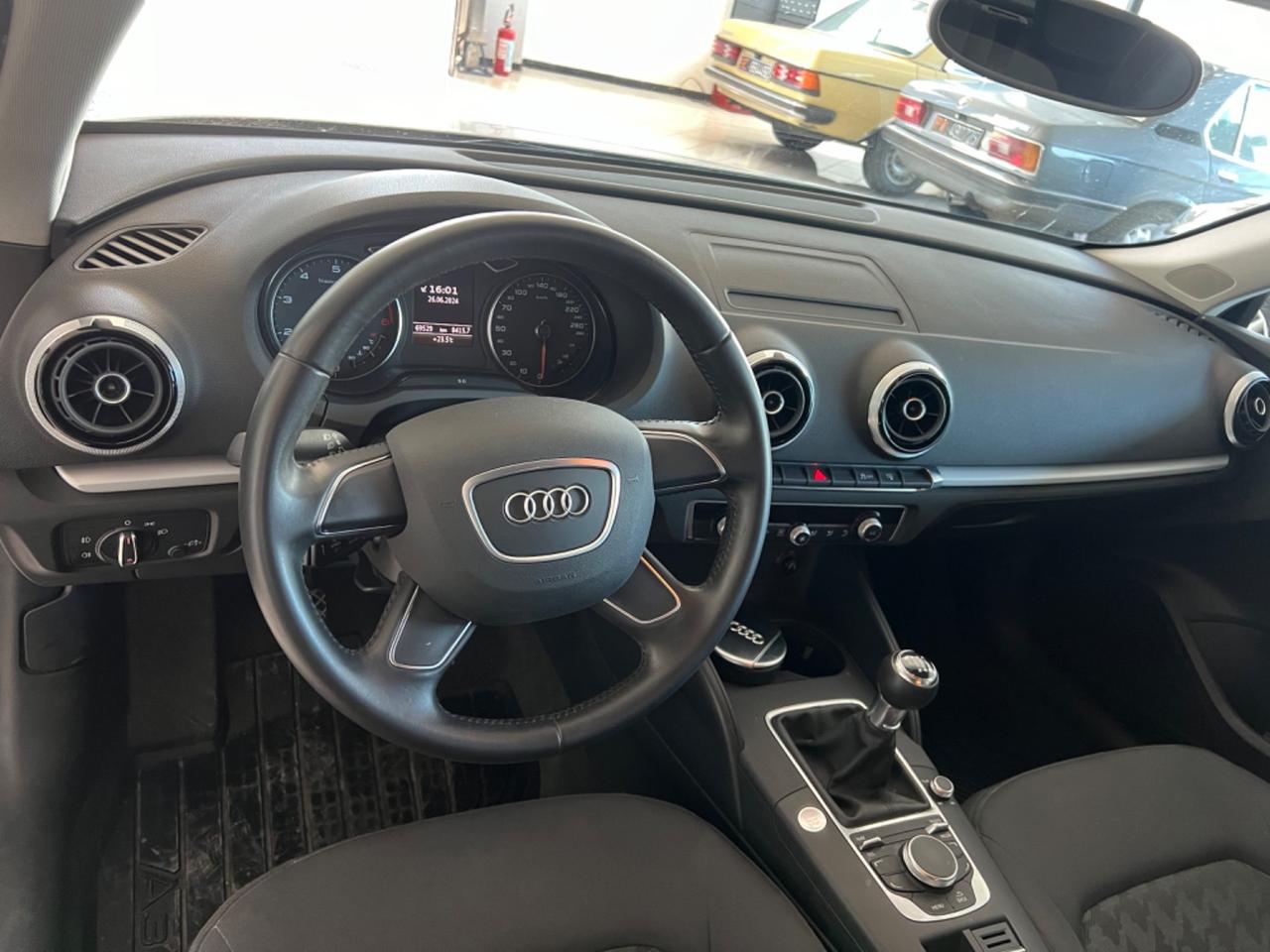 Audi A3 1.4 TFSI COD ultra Attraction