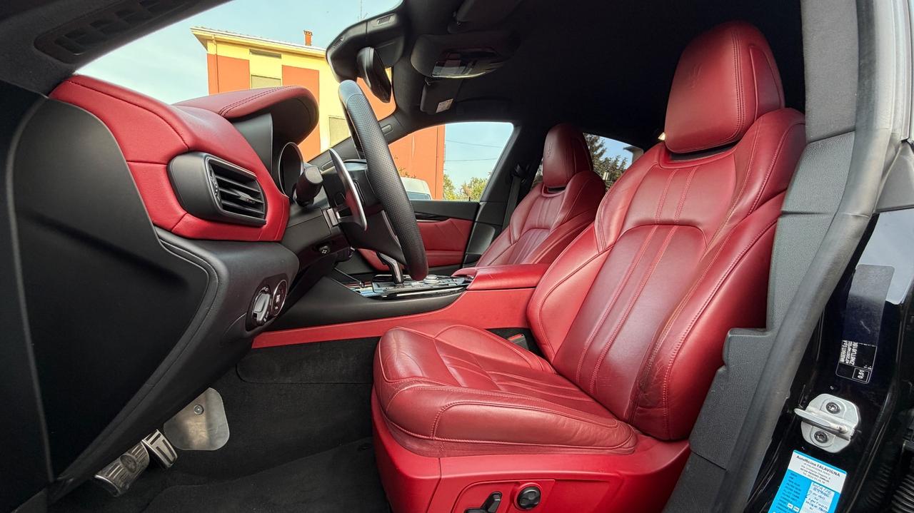 MASERATI LEVANTE 3.0 GRANSPORT Q4 V6 275CV - FULL LED, PELLE, SOSPENSIONI REGOLABILI, SEDILI ELETTRICI