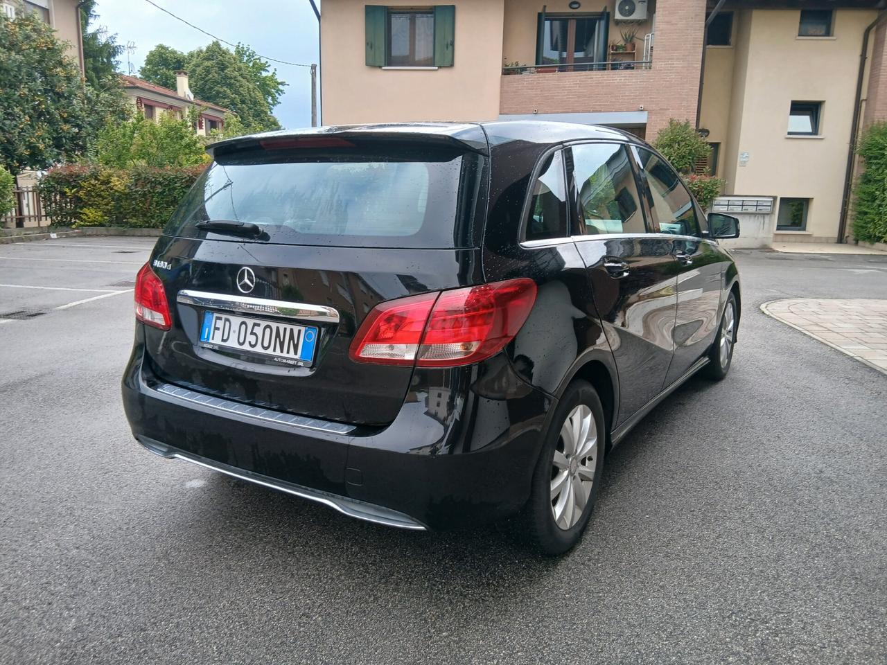 Mercedes-benz B 180 d Executive tua a € 169 mese