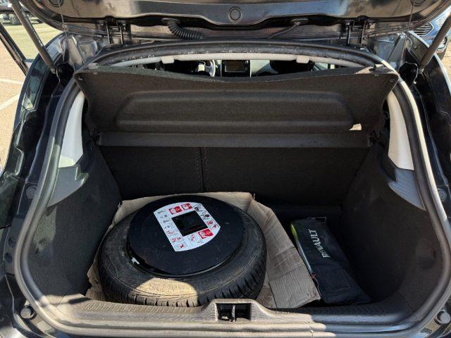 RENAULT Clio 1.2 75CV 5 porte Costume National