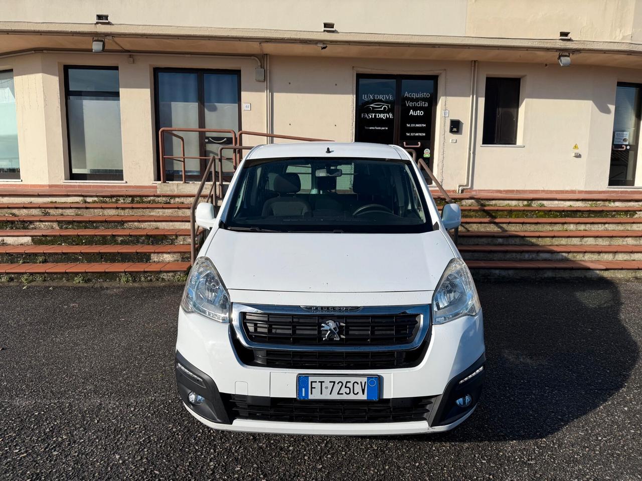 Peugeot Partner Tepee BlueHDi 100 4x4 Active Traction Control Plus