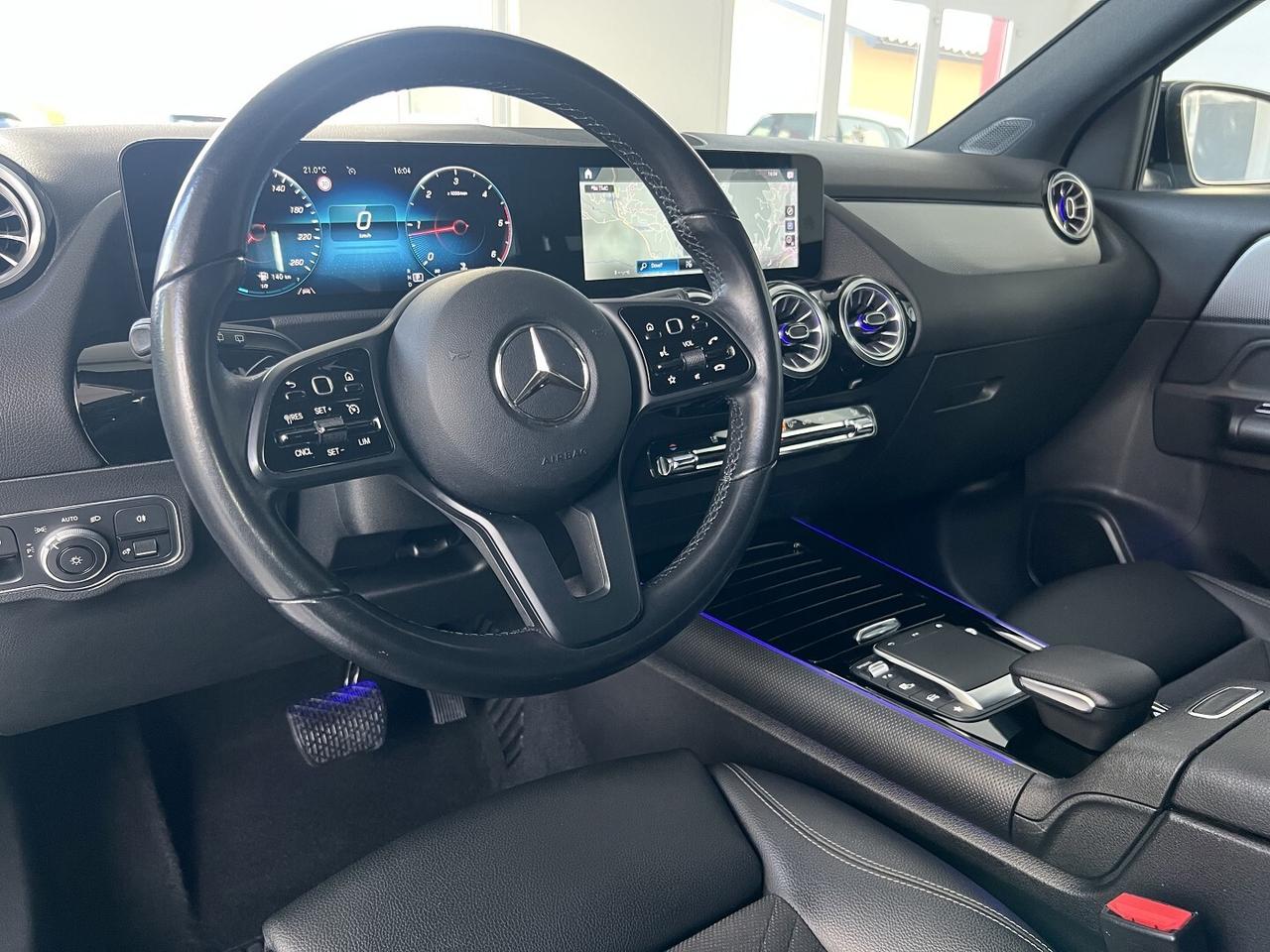 MERCEDES GLA 180d STYLE - 2021