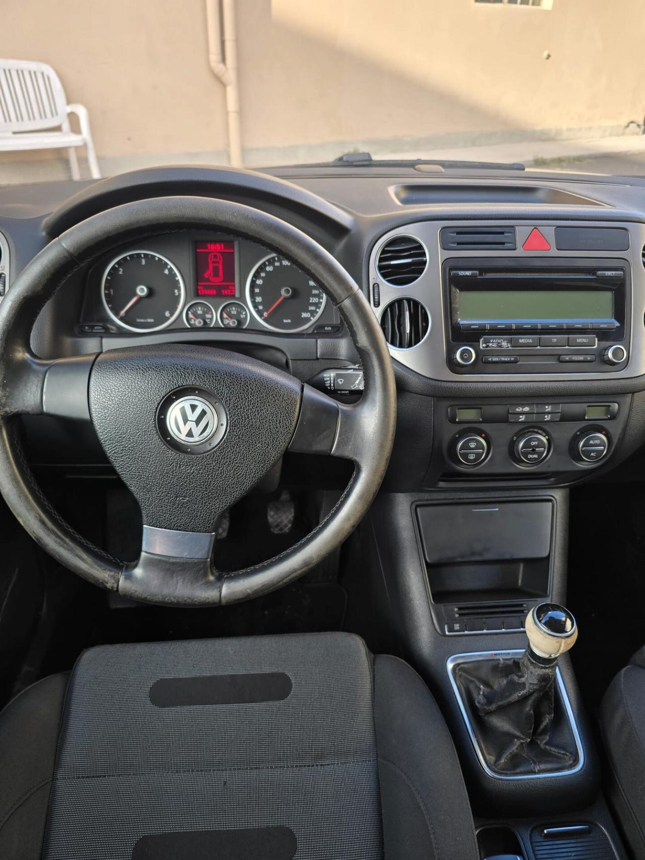 Volkswagen Tiguan 2.0 16V TDI DPF tiptronic Sport & Style (18°)