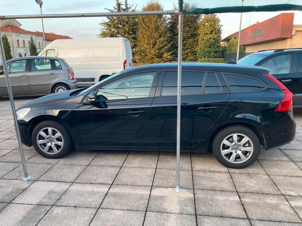 Volvo V60 D2 1.6 Kinetic