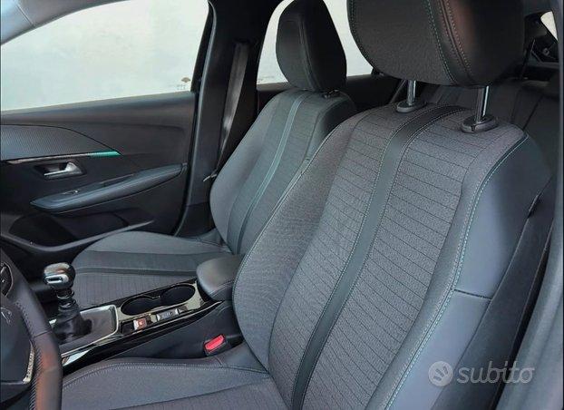 Peugeot 208 PureTech 100 S&S 5p. Allure