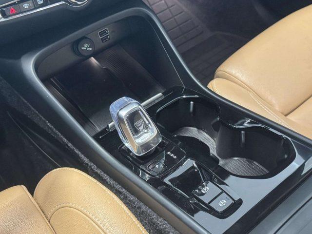 VOLVO XC40 T3 INSCRIPTION AUTOMATICA