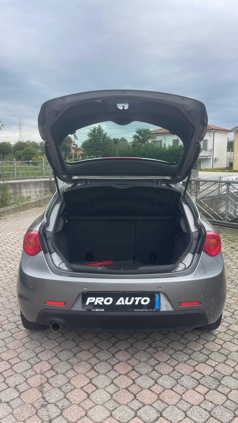 Alfa Romeo Giulietta 1.6 JTDm-2 105 CV Exclusive