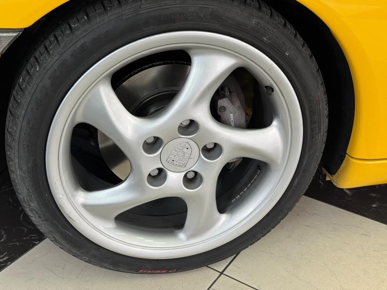 Porsche Boxster 2.5i 24V cat