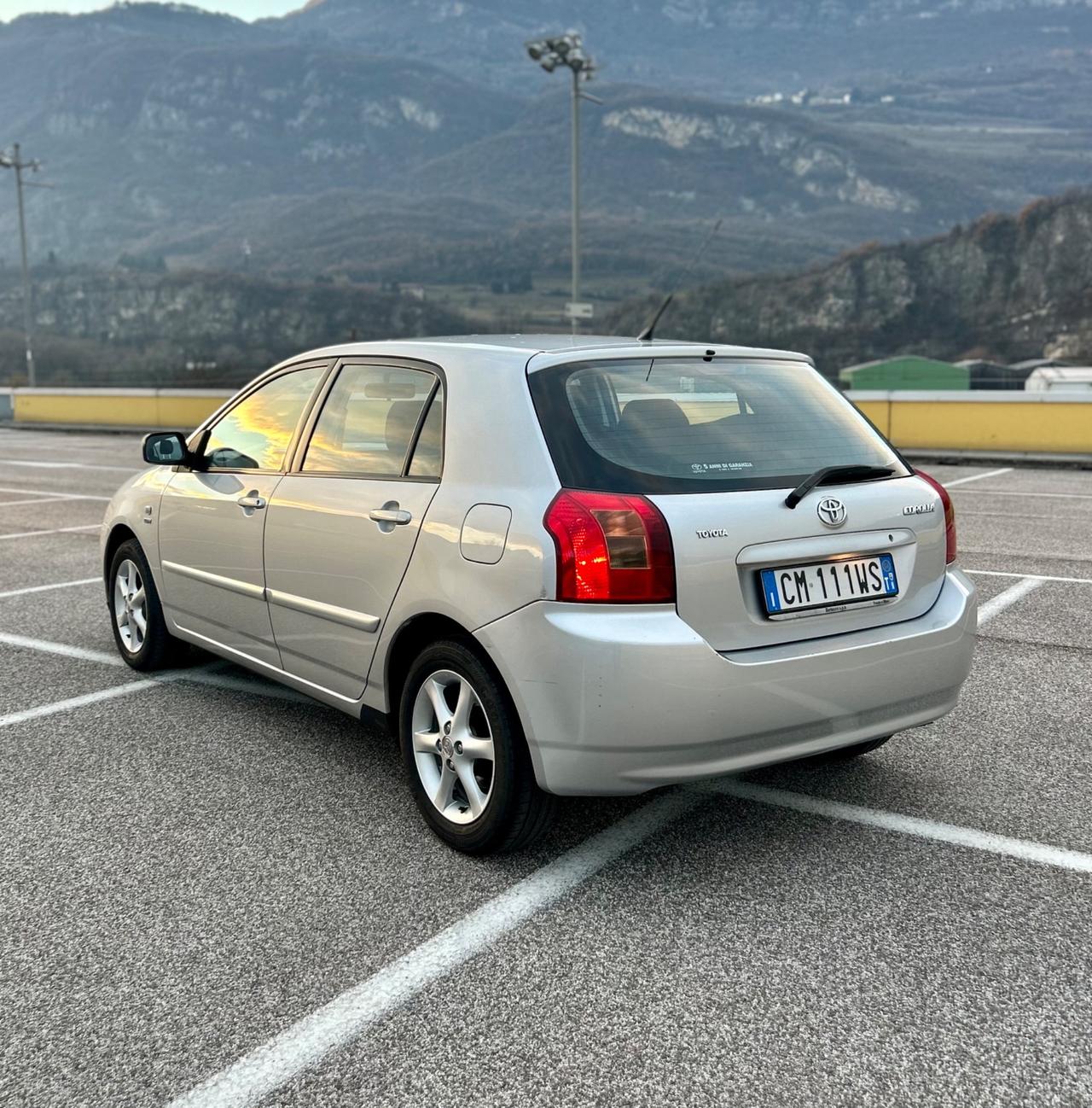 Toyota Corolla 1.6 Benzina 5 porte Neopatentati